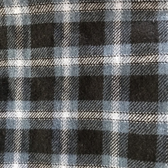 Men’s GAP Standard Fit Flannel Shirt - Picture 3 of 3